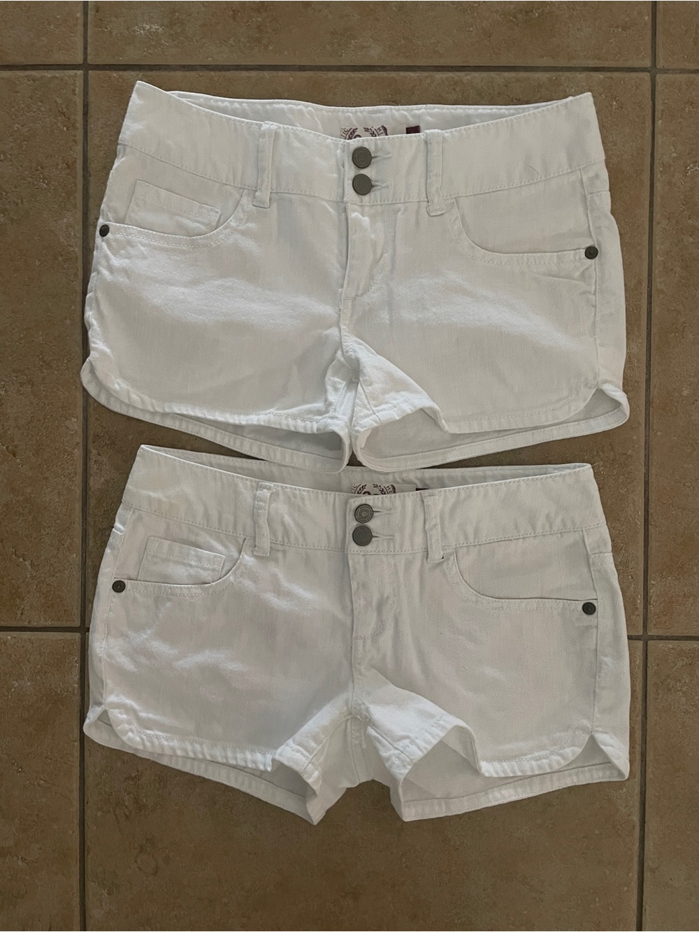 SO White Low Rise Jean Shorts Bundle of Two Size 3 - Picture 2 of 10